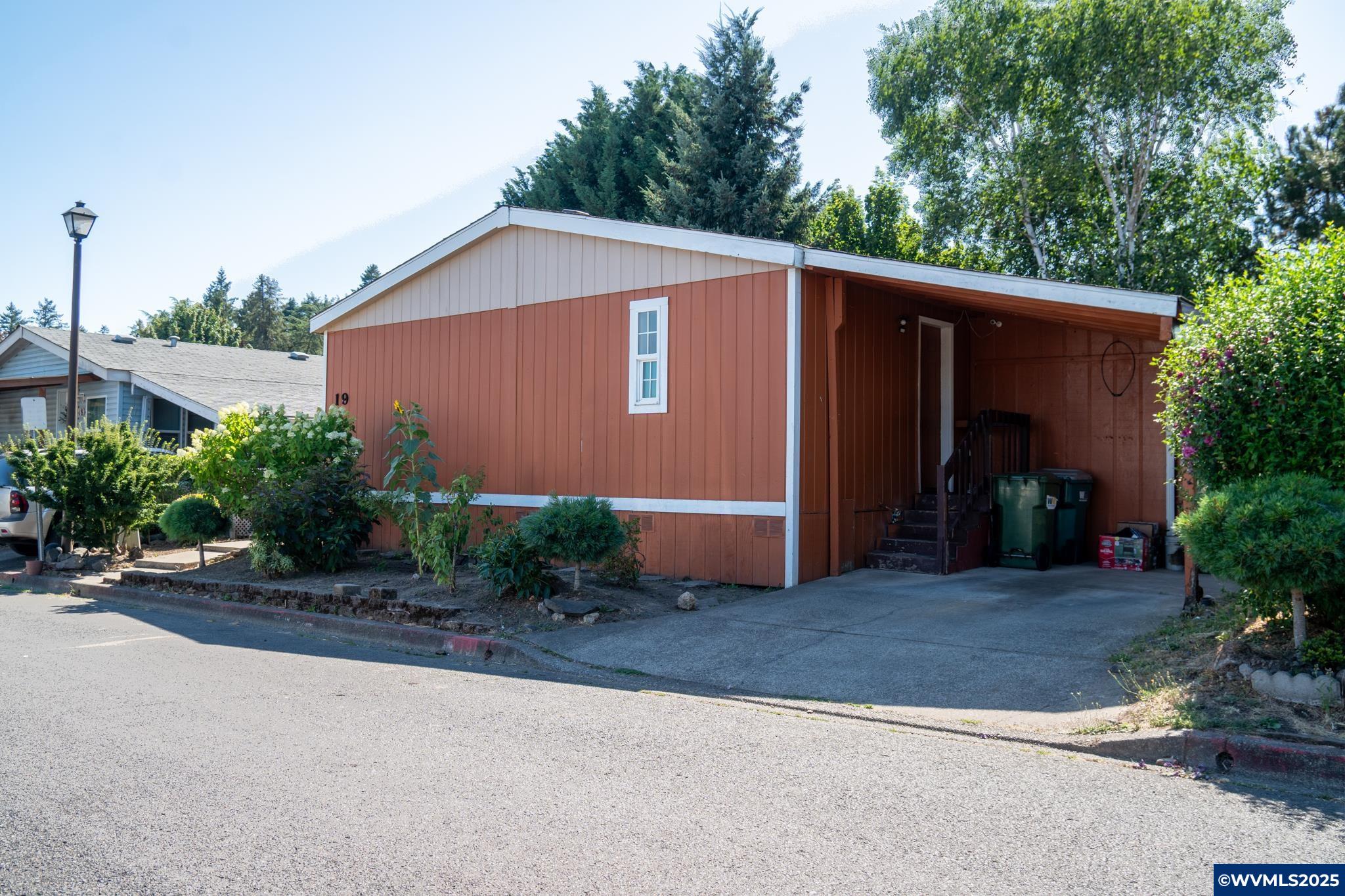 300 South Everest Road, Unit 19 Newberg, OR 97132 - Photo 2 of 26