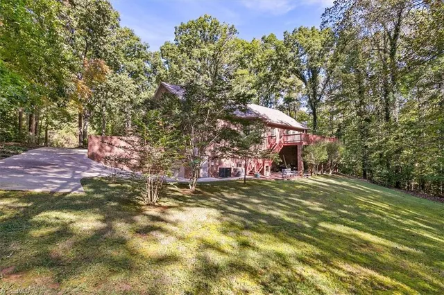 $749,000 | 1767 Winchester Heights Drive, Asheboro, NC 27205