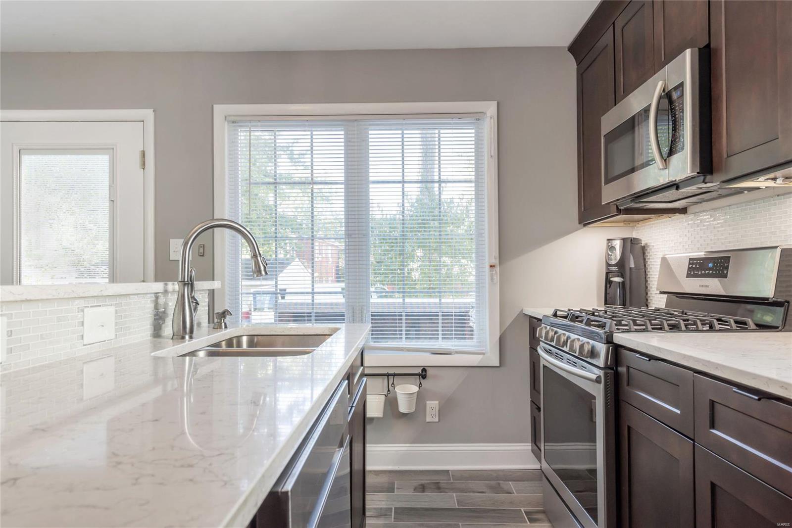 7248 Clayton Road St. Louis, MO 63117 - Photo 6 of 31 Gallery Image 6