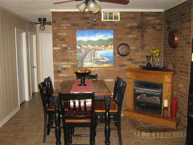 1959 Old Dover Road Clarksville, TN 37042 - Photo 10 of 20 Dining Area with gas logs fireplace.
