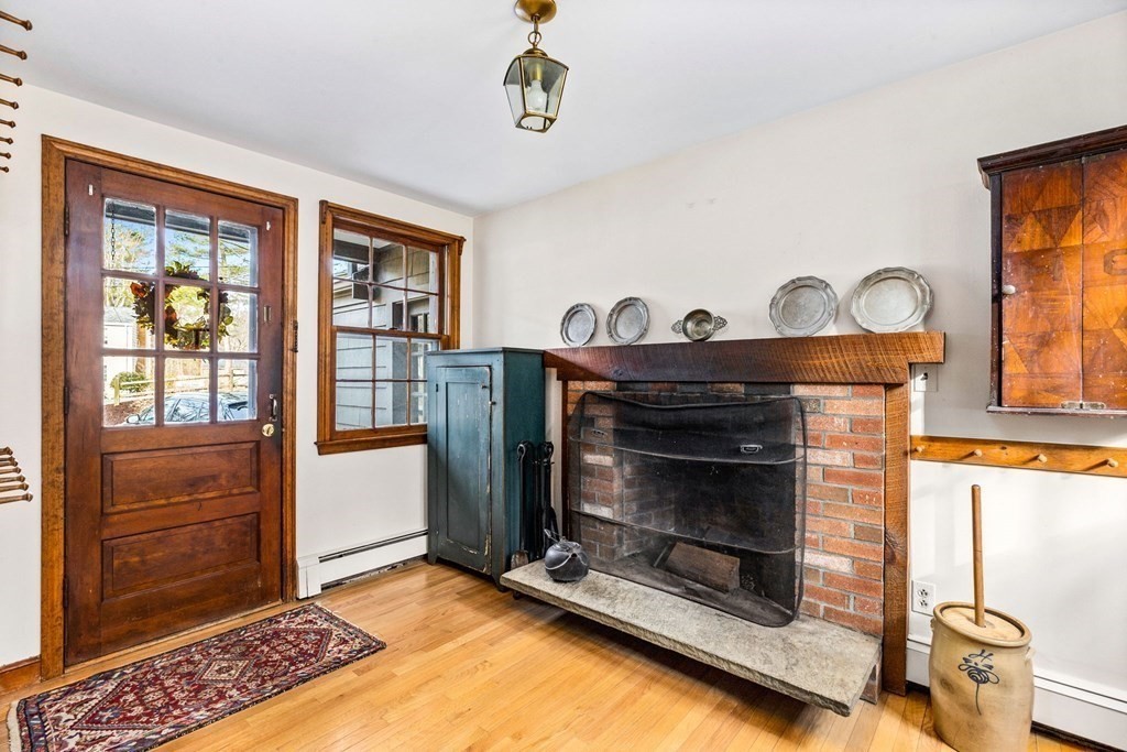 13 Pioneer Road Hingham, MA 02043 - Photo 8 of 37 Gallery Image 8