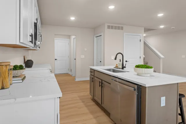 $349,900 | 733 Jefferson Lane, Milan, MI 48160