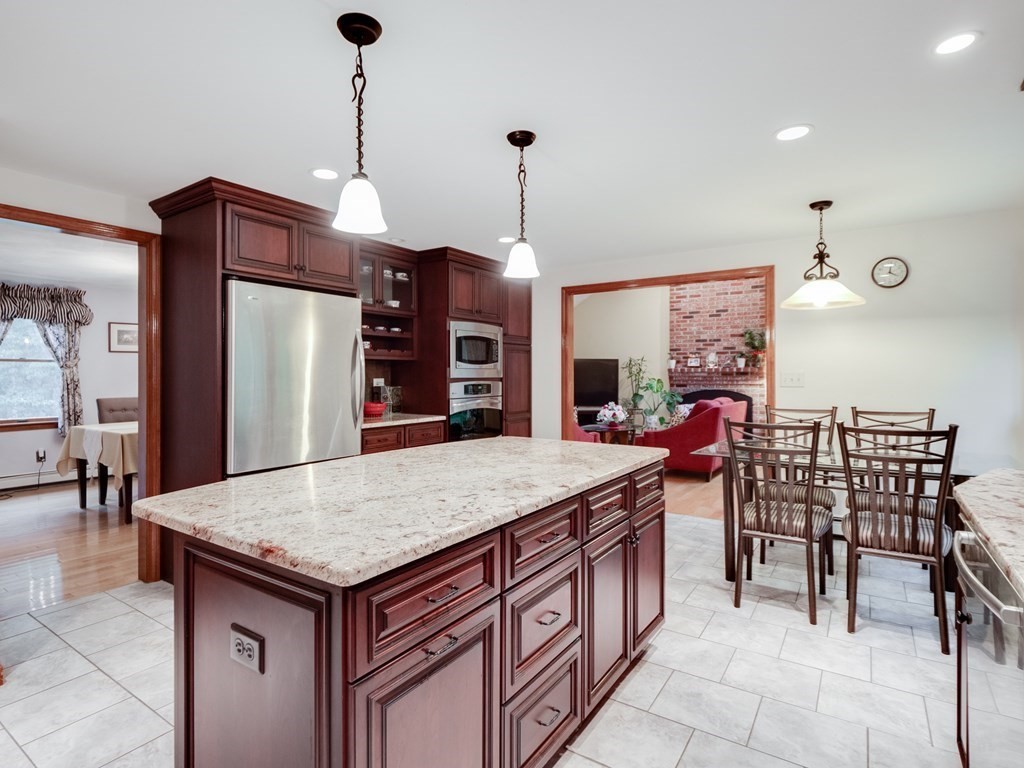 44 Spaulding Road Chelmsford, MA 01824 - Photo 8 of 23 Gallery Image 8