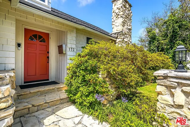 $2,895,000 | 172 South Woodburn Drive, Los Angeles, CA 90049