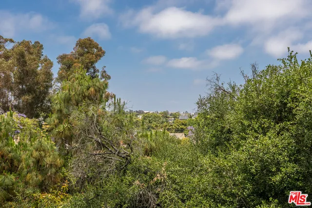 $2,895,000 | 172 South Woodburn Drive, Los Angeles, CA 90049