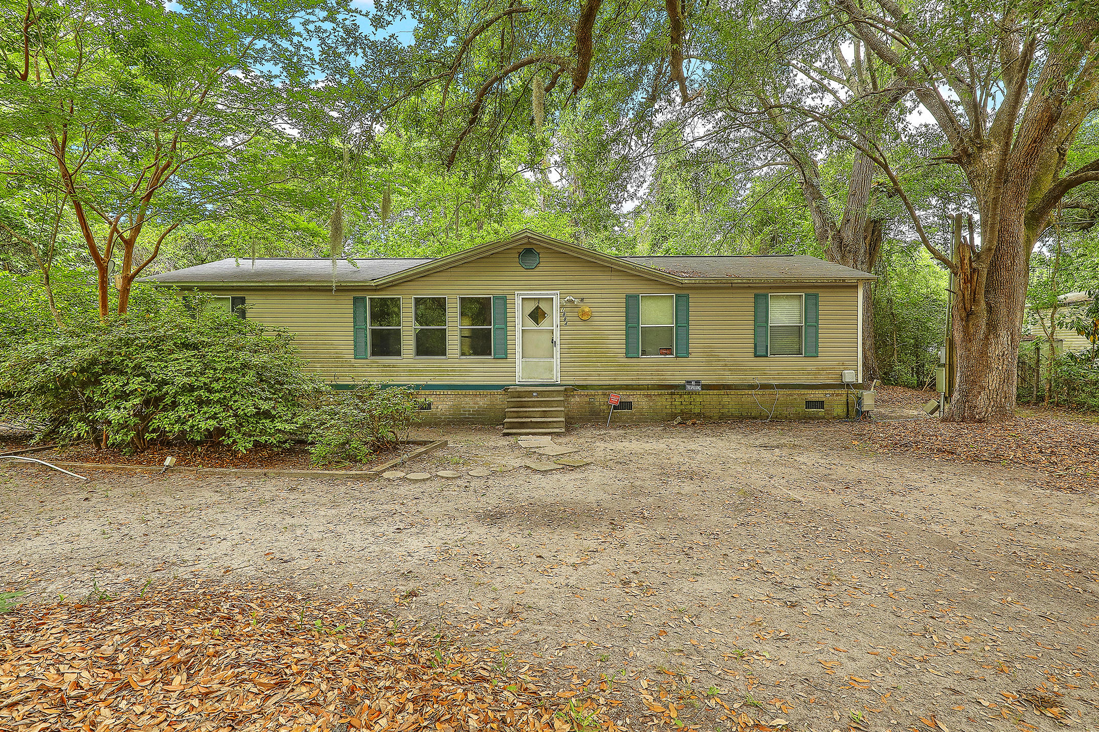 1884 Woodland Road Charleston, SC 29414 - Photo 2 of 26 1884 Woodland Road Charleston SC 29414