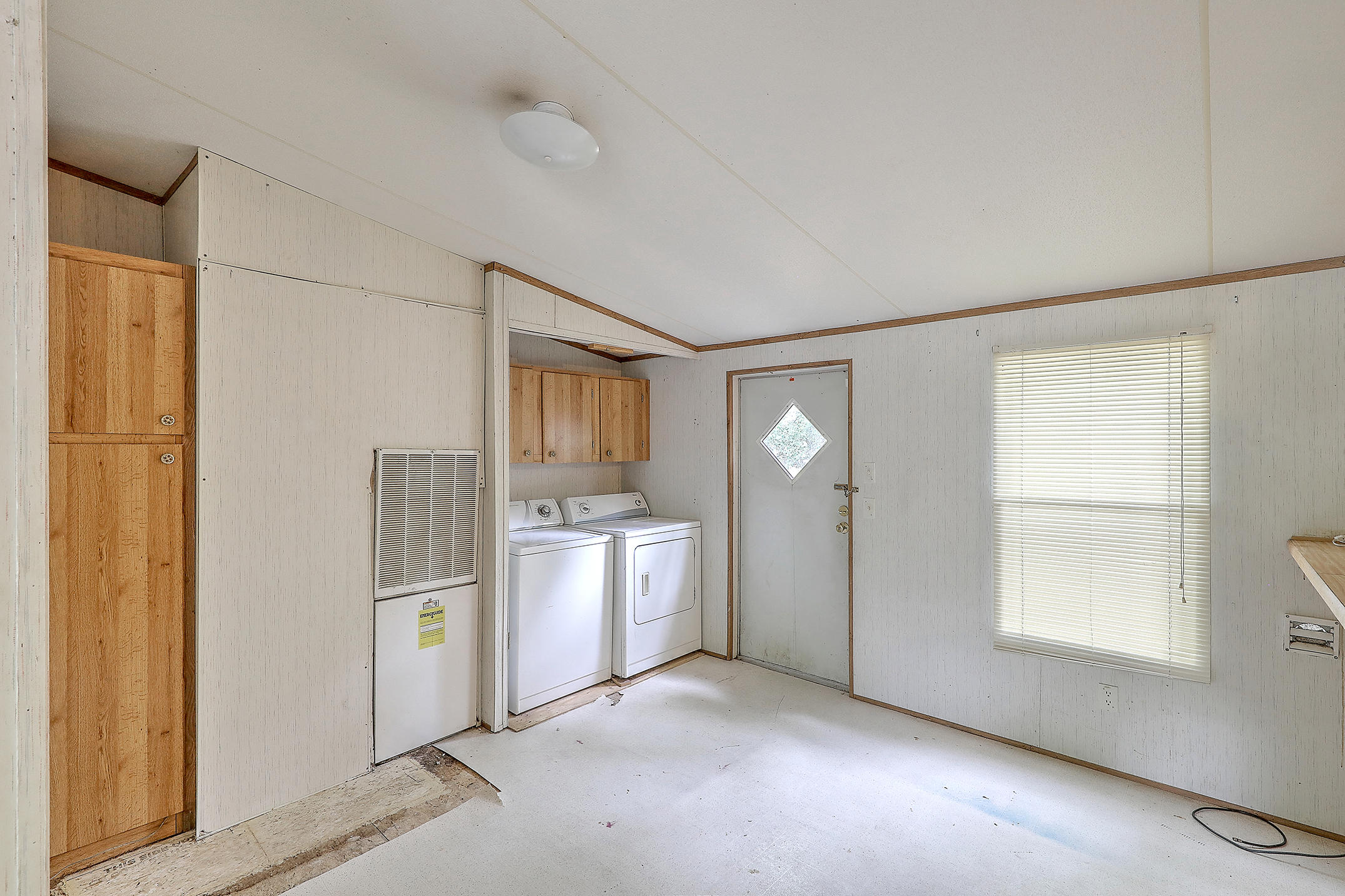 1884 Woodland Road Charleston, SC 29414 - Photo 11 of 26 1884 Woodland Road Charleston SC 29414