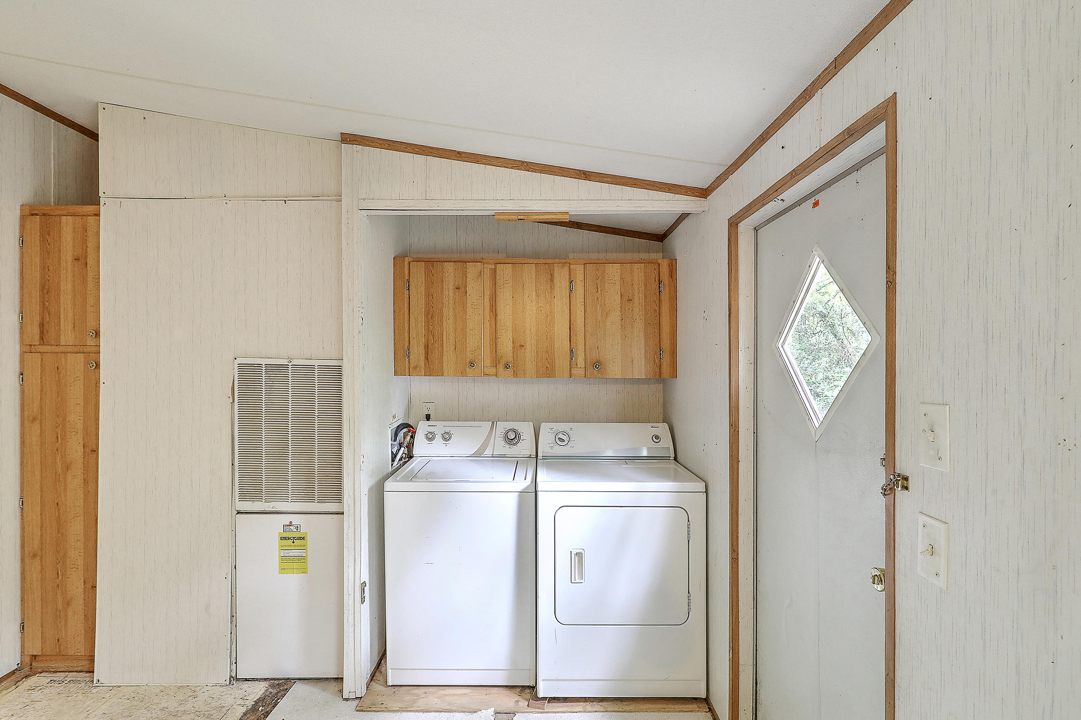 1884 Woodland Road Charleston, SC 29414 - Photo 12 of 26 1884 Woodland Road Charleston SC 29414