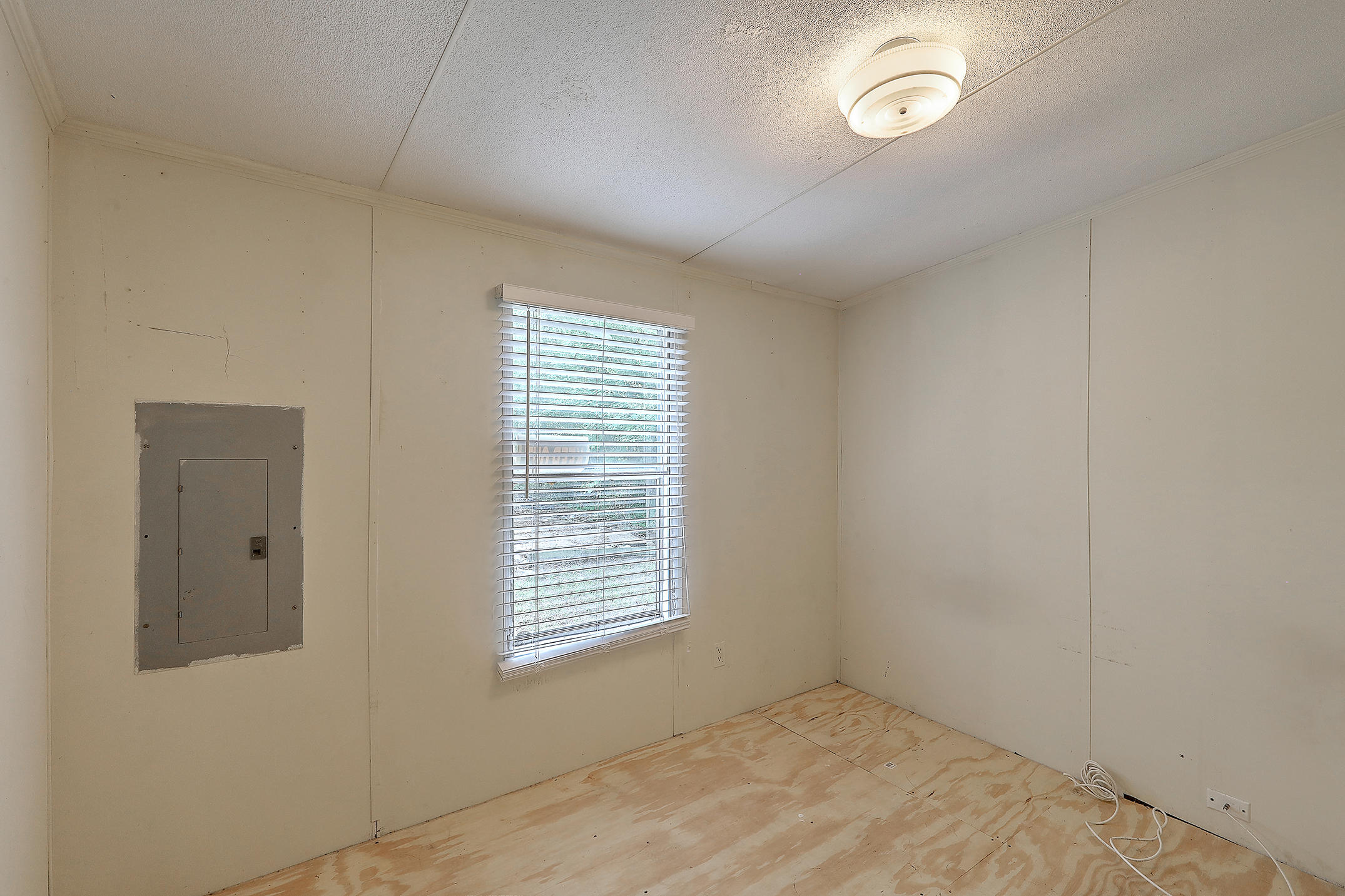 1884 Woodland Road Charleston, SC 29414 - Photo 20 of 26 1884 Woodland Road Charleston SC 29414