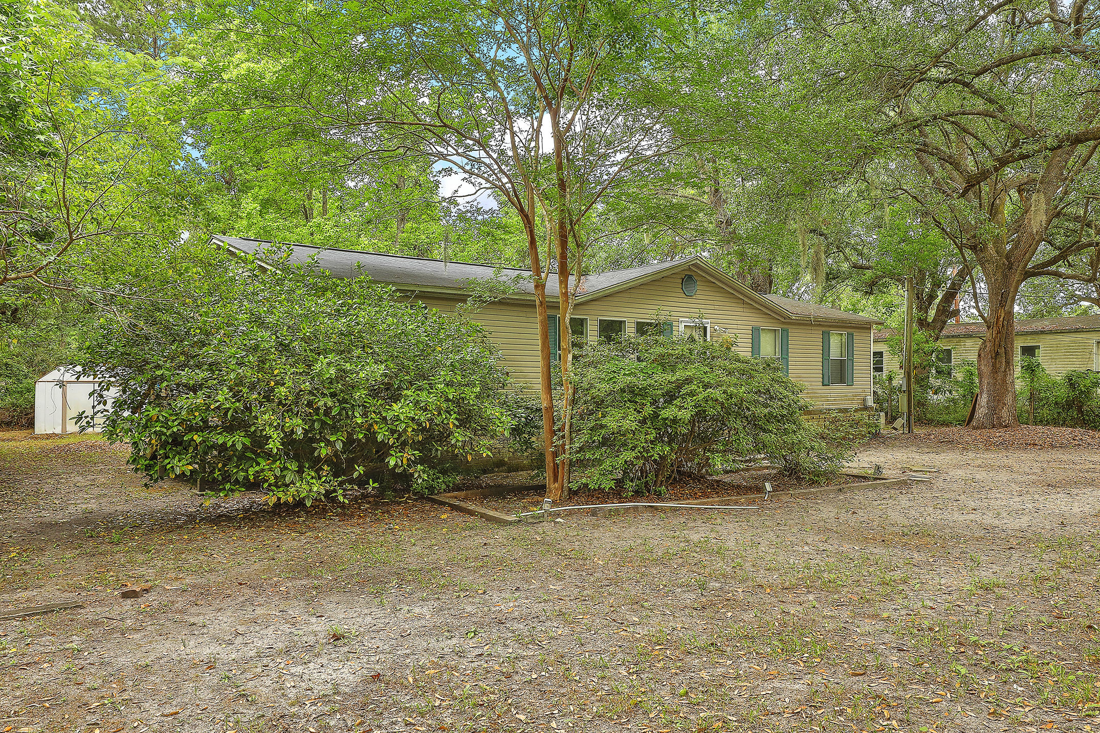 1884 Woodland Road Charleston, SC 29414 - Photo 3 of 26 1884 Woodland Road Charleston SC 29414
