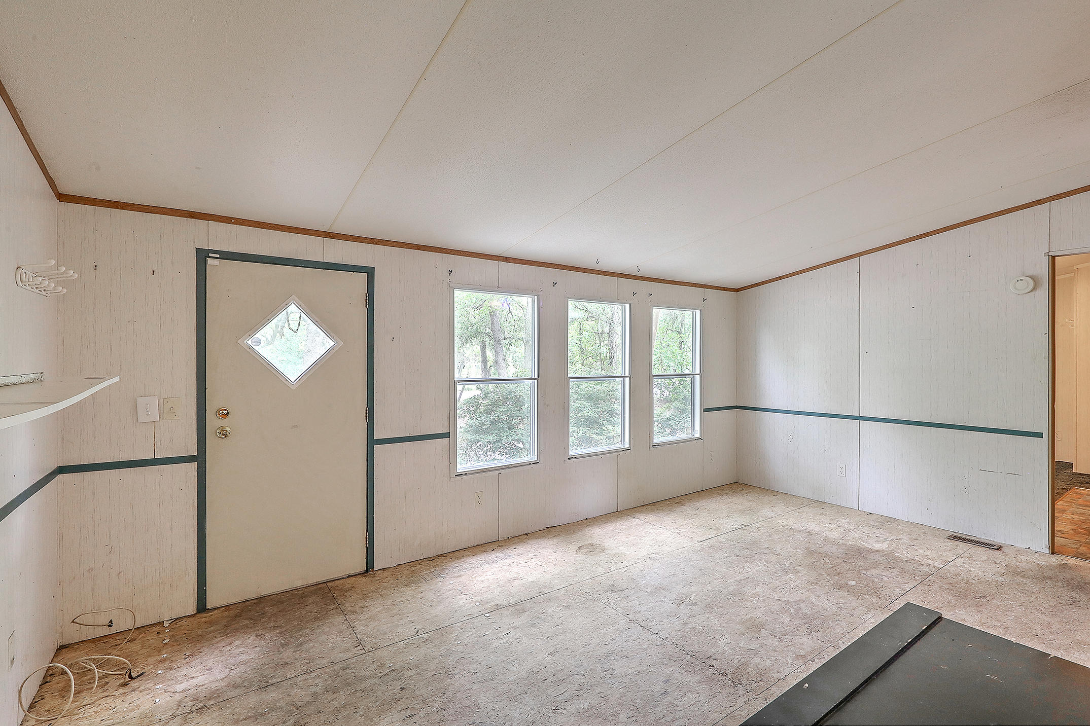 1884 Woodland Road Charleston, SC 29414 - Photo 6 of 26 1884 Woodland Road Charleston SC 29414