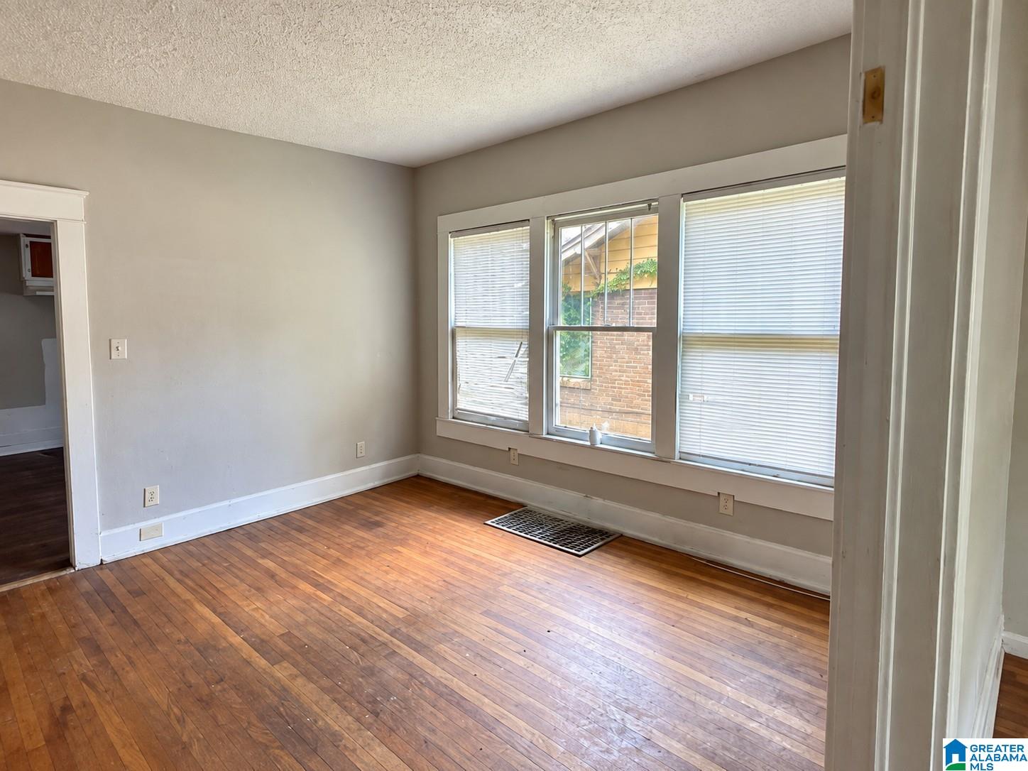 4828 Ter R Birmingham, AL 35208 - Photo 7 of 17 Gallery Image 7