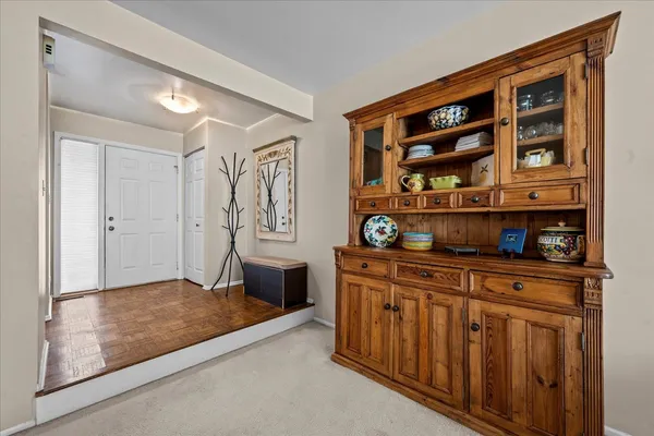 $264,900 | 131 Autumn Court, Unit 131, Buffalo Grove, IL 60089