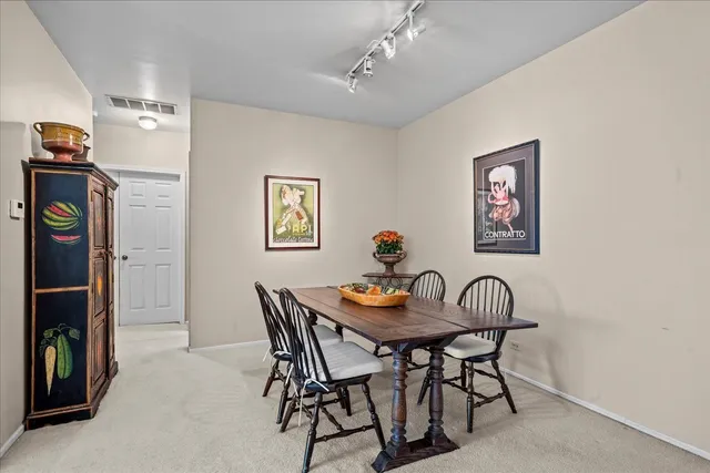 $295,000 | 131 Autumn Court, Unit 131, Buffalo Grove, IL 60089