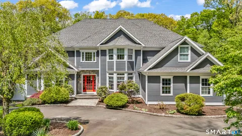 $1,475,000 | 10 Arthur's Court, Newtown, CT 06470