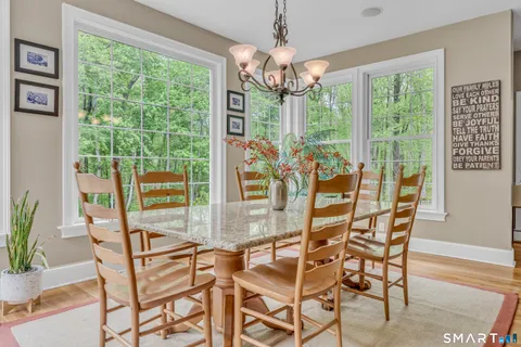 $1,475,000 | 10 Arthur's Court, Newtown, CT 06470