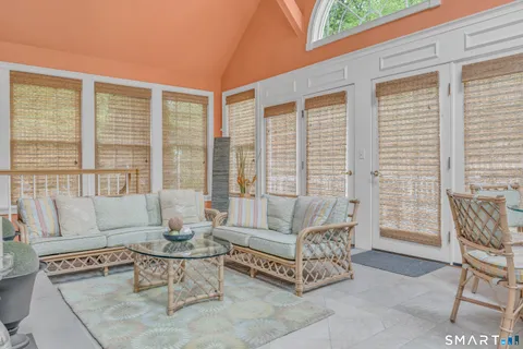 $1,475,000 | 10 Arthur's Court, Newtown, CT 06470