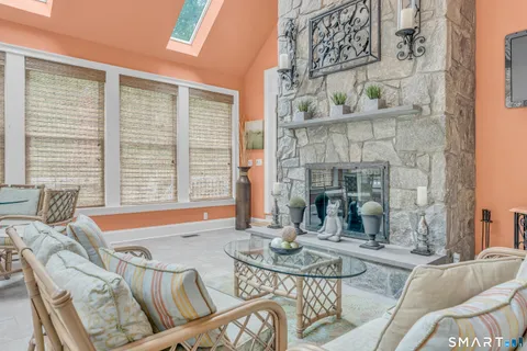 $1,475,000 | 10 Arthur's Court, Newtown, CT 06470