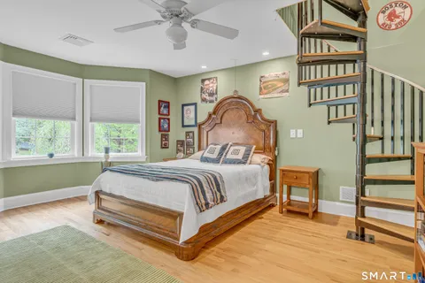 $1,475,000 | 10 Arthur's Court, Newtown, CT 06470