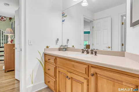 $1,475,000 | 10 Arthur's Court, Newtown, CT 06470