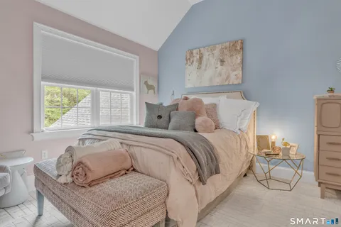 $1,475,000 | 10 Arthur's Court, Newtown, CT 06470