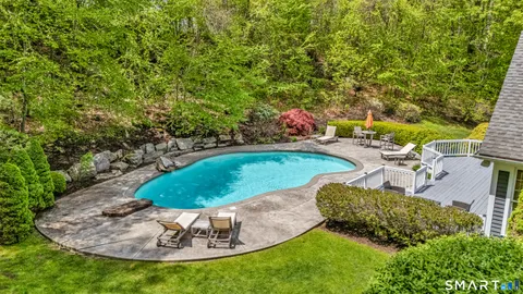$1,475,000 | 10 Arthur's Court, Newtown, CT 06470