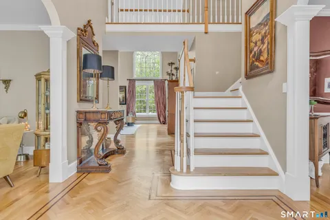 $1,475,000 | 10 Arthur's Court, Newtown, CT 06470