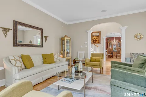 $1,475,000 | 10 Arthur's Court, Newtown, CT 06470