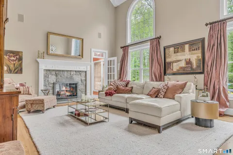 $1,475,000 | 10 Arthur's Court, Newtown, CT 06470