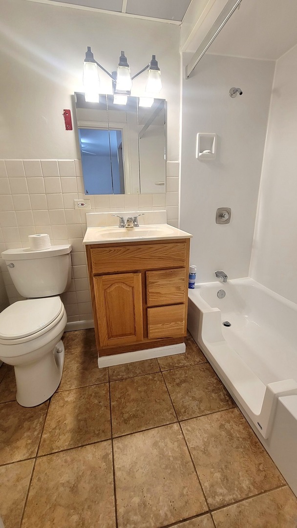 11022 Massasoit Avenue Chicago Ridge, IL 60415 - Photo 4 of 19