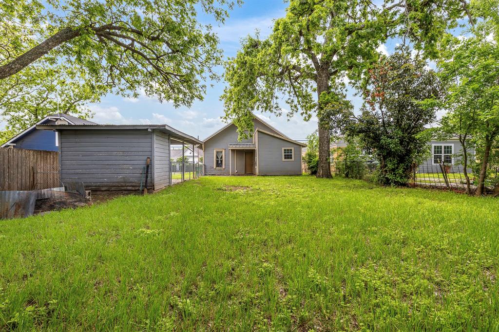719 West Tarleton Street Stephenville, TX 76401 - Photo 28 of 30 a front view of house with a garden