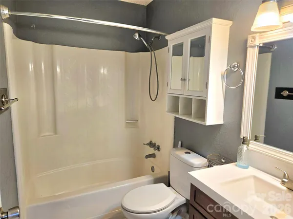 $306,900 | 210 King George Lane, Gastonia, NC 28056