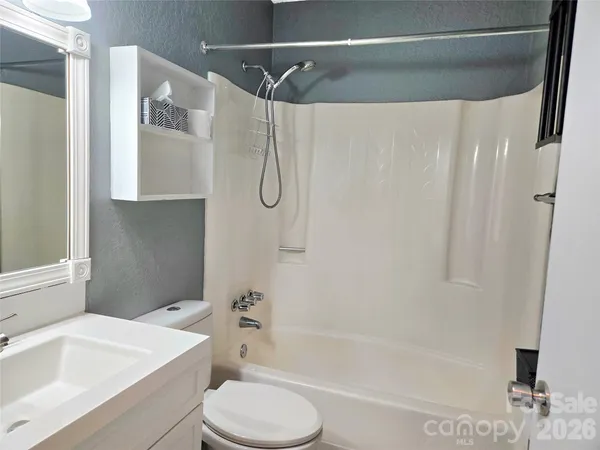 $306,900 | 210 King George Lane, Gastonia, NC 28056