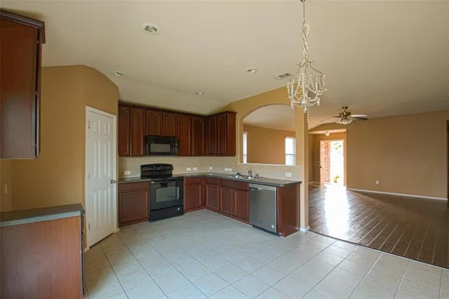 $1,850 | 590 Arthur Drive, Lavon, TX 75166