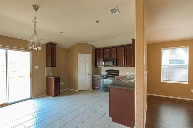 $1,850 | 590 Arthur Drive, Lavon, TX 75166