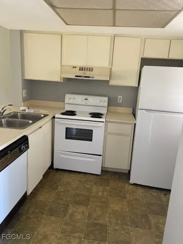 $950 | 4790 South Cleveland Avenue, Unit 1303, Fort Myers, FL 33907