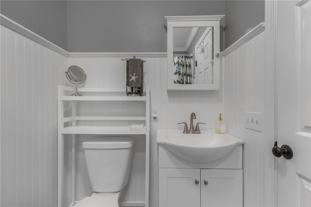 213 Corey Lane, Unit 213 Middletown, RI 02842 - Photo 35 of 40