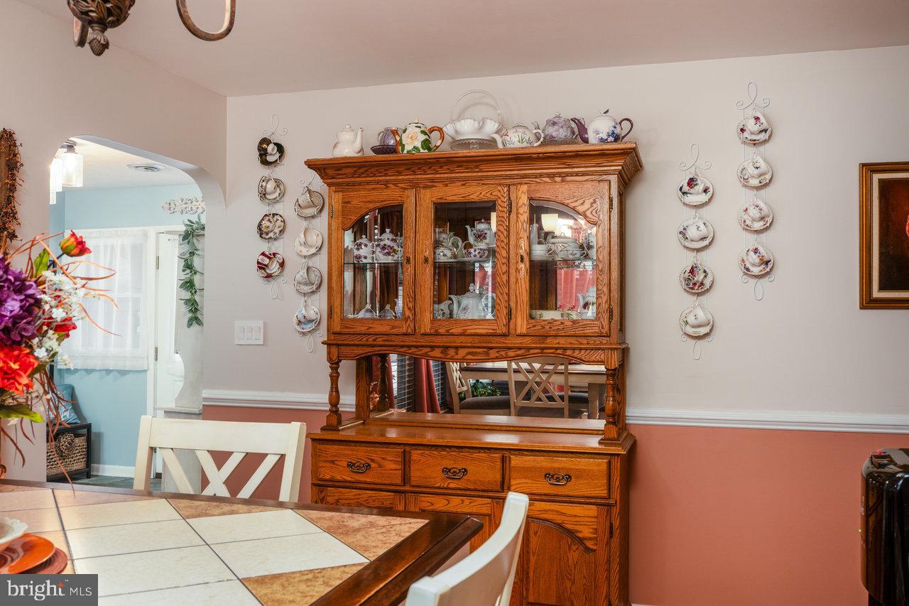 120 Galen Hedrick Road Franklin, WV 26807 - Photo 35 of 115 a view of an entryway with a rug
