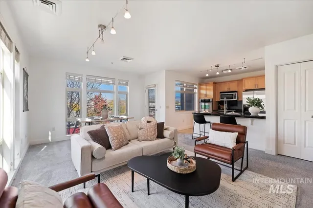 $399,000 | 406 South 13th Street, Unit 307, Boise, ID 83702
