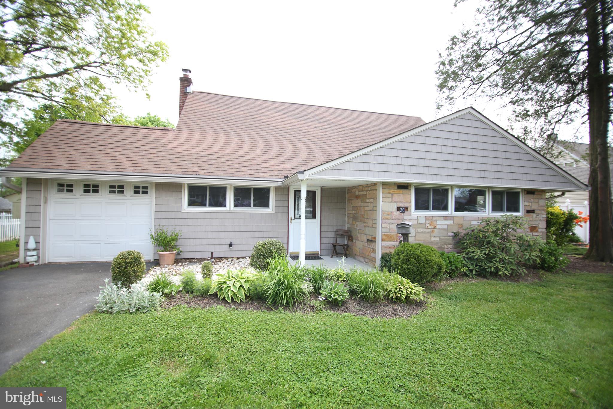 20 Downhill Road Levittown, PA 19056 - Photo 2 of 13 Gallery Image 2