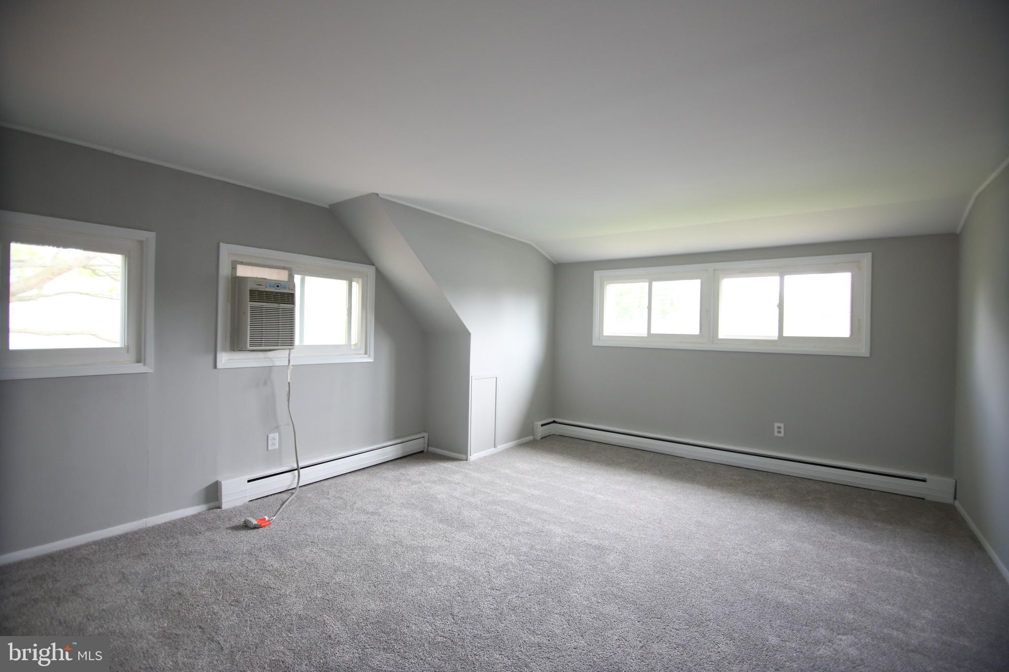 20 Downhill Road Levittown, PA 19056 - Photo 11 of 13 Gallery Image 11