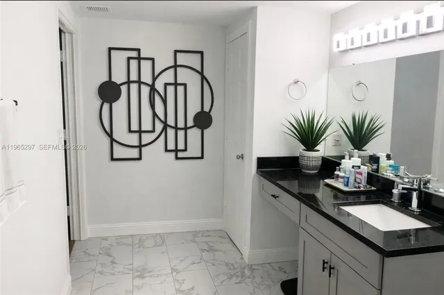 $2,400 | 11631 Southwest 2nd Street, Unit 20104, Pembroke Pines, FL 33025