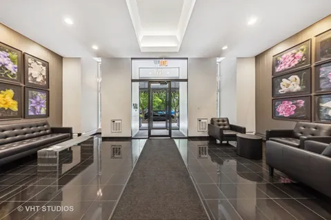 $465,000 | 2144 North Lincoln Park West, Unit 23B, Chicago, IL 60614