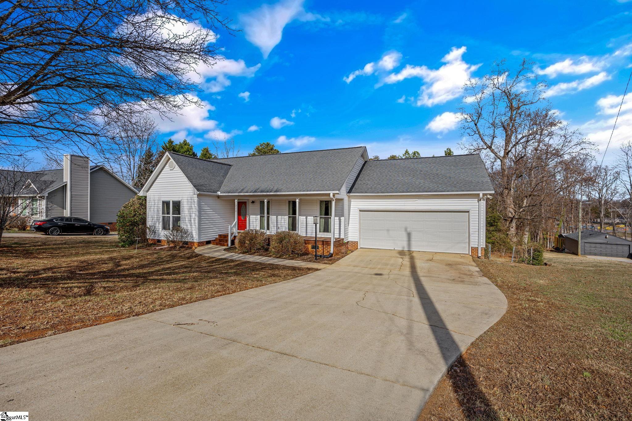 220 James Road Greer, SC 29650 - Photo 3 of 35 Gallery Image 3