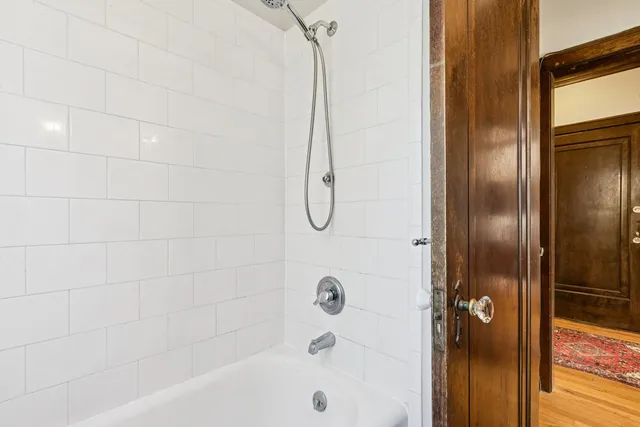 $249,900 | 822 Washington Boulevard, Unit 3, Oak Park, IL 60302