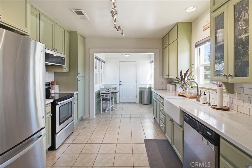 1999 Highland Drive Merced, CA 95340 - Photo 8 of 39