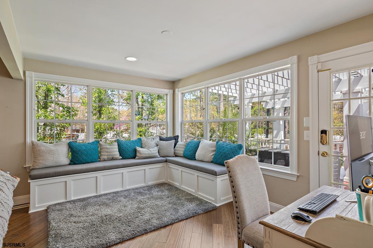 344 Old New York Road Port Republic, NJ 08241 - Photo 62 of 99 a living room with furniture and a window
