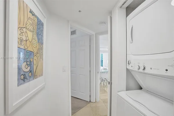 $5,800 | 6301 Collins Avenue, Unit 2308, Miami Beach, FL 33141