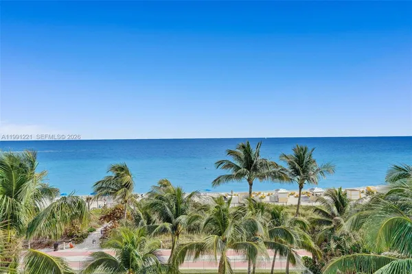 $5,800 | 6301 Collins Avenue, Unit 2308, Miami Beach, FL 33141