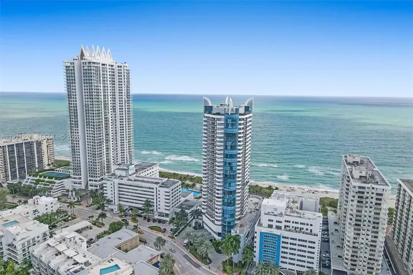 $5,800 | 6301 Collins Avenue, Unit 2308, Miami Beach, FL 33141